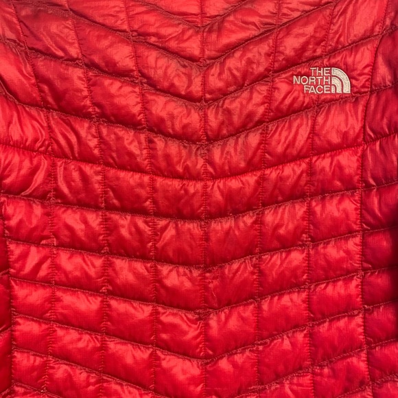 North Face Thermoball Jacket - Picture 15 of 16
